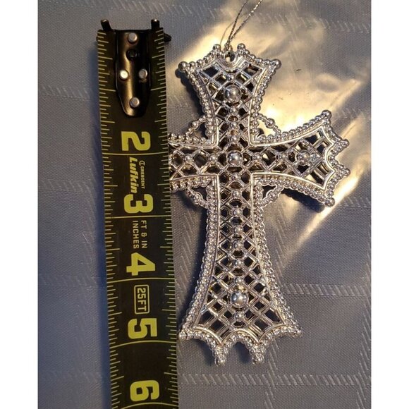 Elegant Cross Silver Ornament Window Hangar - Picture 4 of 4